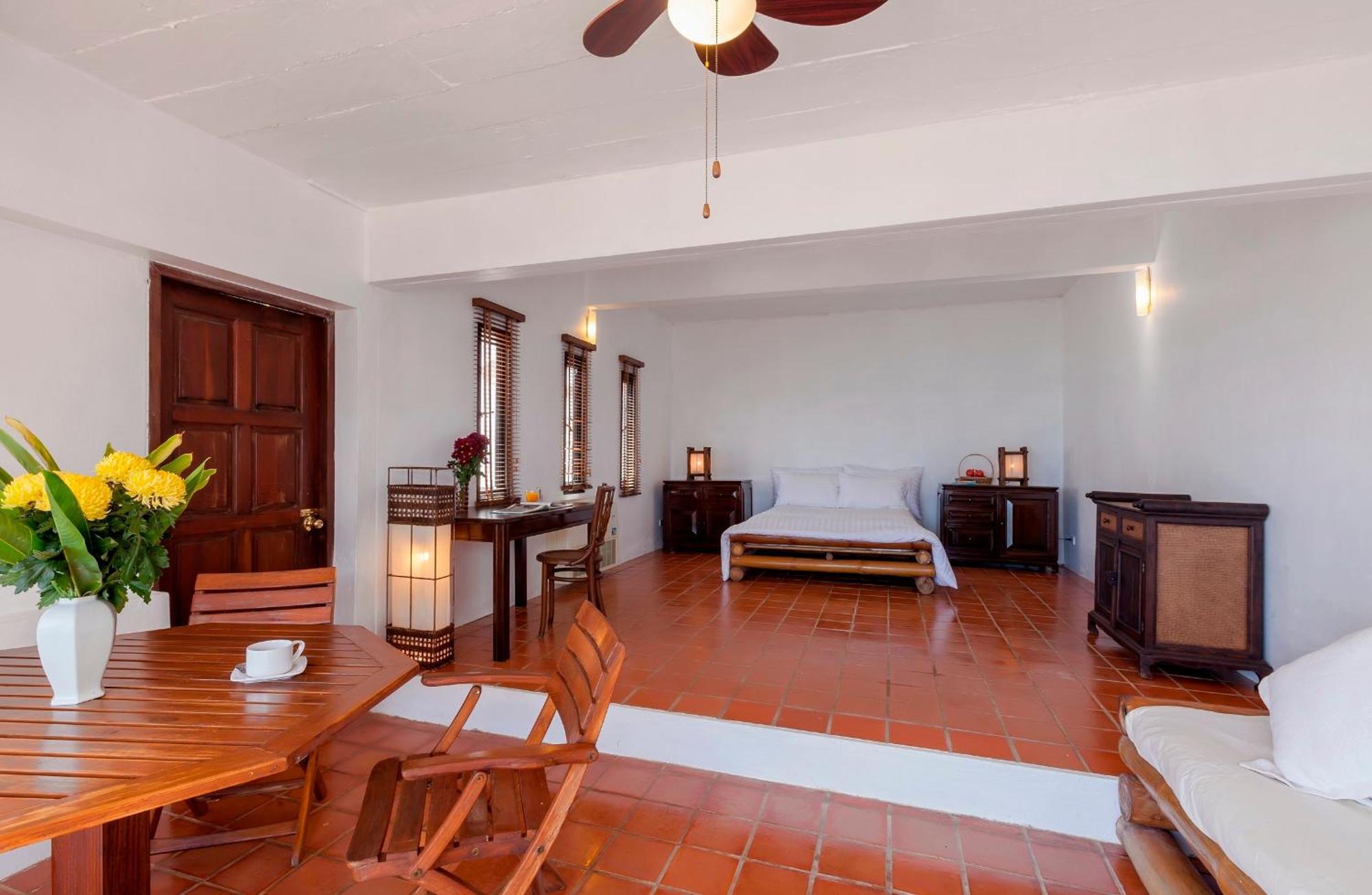 Baan Khunying - Secluded Phuket Beachfront Villa Rawai Extérieur photo
